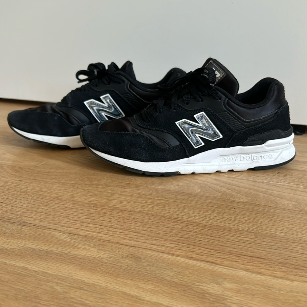Women’s New Balance 997H